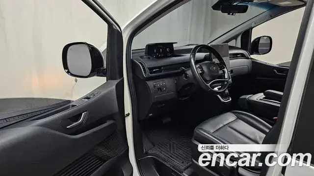 Hyundai Staria 2021 — Фото 10/20