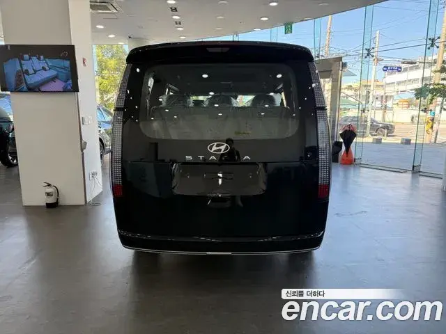Hyundai Staria 2026 — Photo 3/20