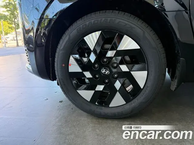 Hyundai Staria 2026 — Photo 10/20