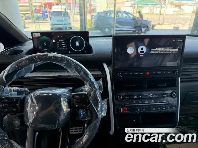 Hyundai Staria 2026 — Photo 7/20