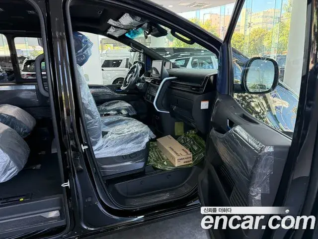 Hyundai Staria 2026 — Photo 14/20