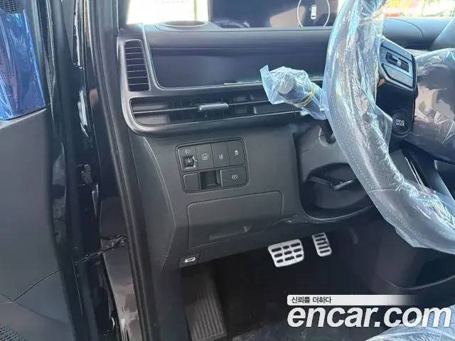 Hyundai Staria 2026 — Photo 6/20