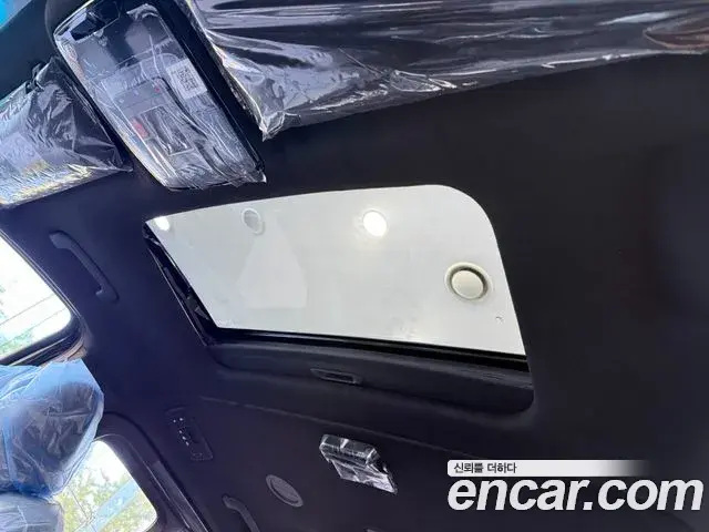 Hyundai Staria 2026 — Photo 12/20