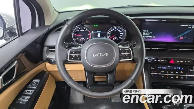 Kia Carnival 2022 — Фото 13/20