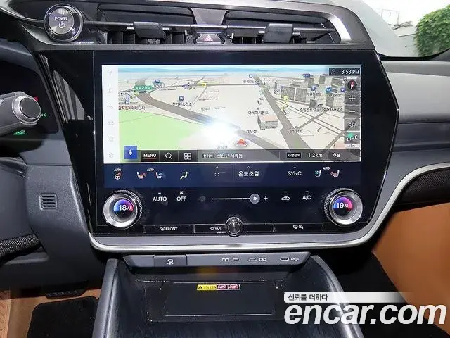 Lexus RZ450e 2023 — Photo 14/20
