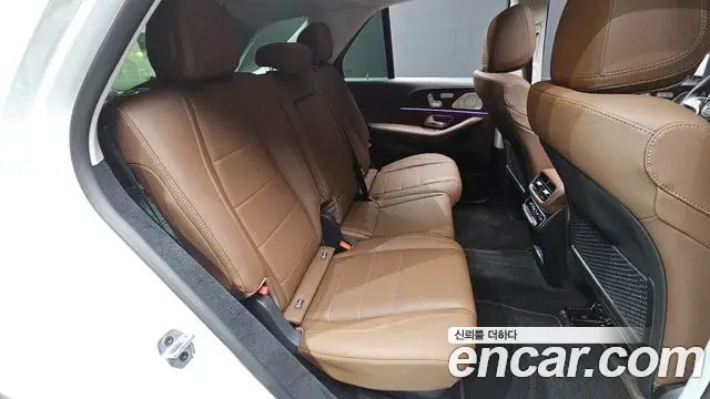Mercedes-Benz GLE-Class 2026 — Photo 10/20