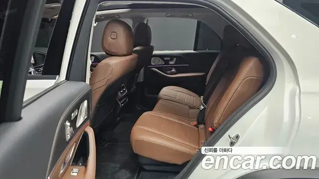 Mercedes-Benz GLE-Class 2026 — Photo 11/20