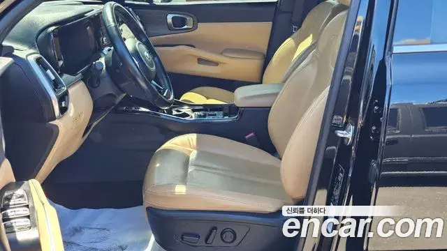 Kia Sorento 2021 — Фото 8/20