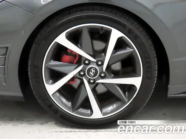 Hyundai Sonata 2021 — Фото 19/20
