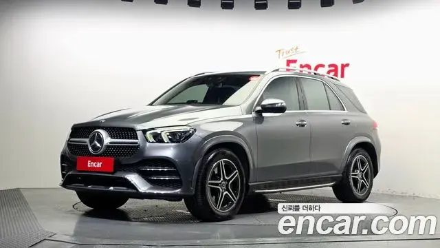 Mercedes-Benz GLE-Class 2019 — Photo 1/20