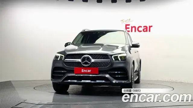 Mercedes-Benz GLE-Class 2019 — Photo 3/20