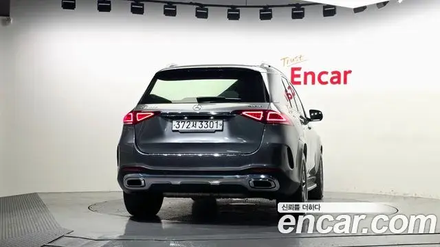 Mercedes-Benz GLE-Class 2019 — Photo 4/20