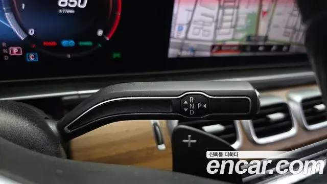 Mercedes-Benz GLE-Class 2019 — Photo 9/20