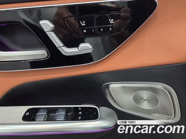 Mercedes-Benz GLC-Class 2025 — Фото 15/19