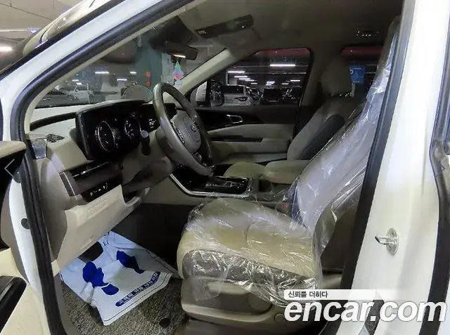 Kia Carnival 2021 — Photo 5/20
