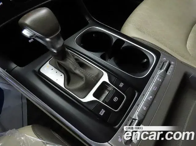 Kia Carnival 2021 — Photo 12/20