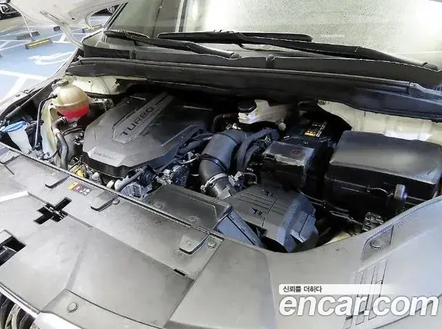 Kia Carnival 2021 — Photo 18/20