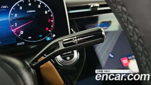Mercedes-Benz E-Class 2024 — Photo 9/20