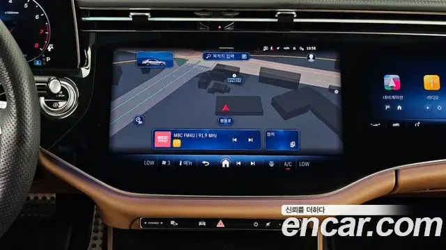 Mercedes-Benz E-Class 2024 — Photo 14/20