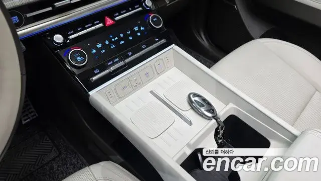 Hyundai Santa Fe 2024 — Фото 18/20