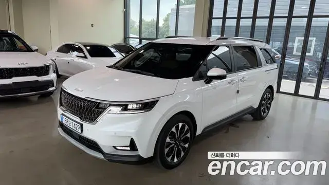Kia Carnival 2022 — Фото 1/20