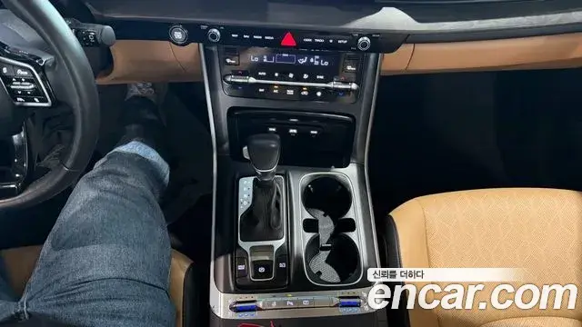 Kia Carnival 2022 — Фото 9/20