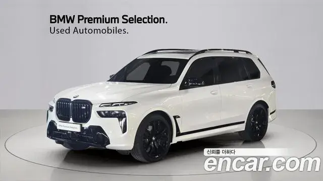 BMW X7 2023 — Фото 1/20
