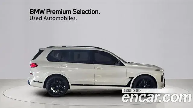BMW X7 2023 — Фото 12/20