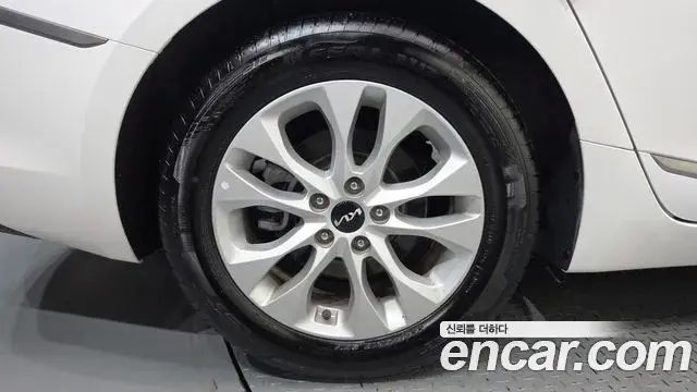 Kia K8 2023 — Photo 5/20