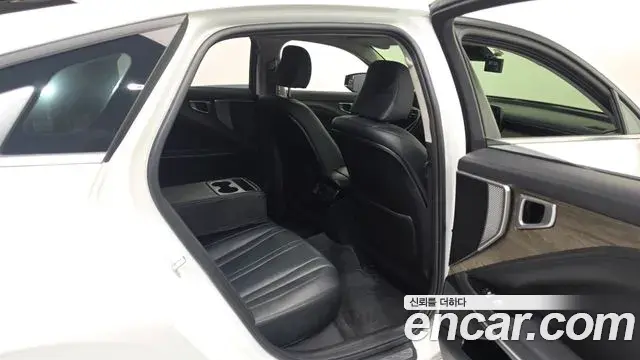 Kia K8 2023 — Photo 11/20