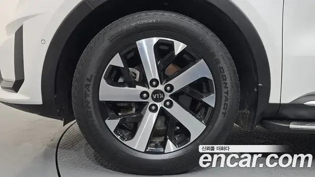 Kia Sorento 2021 — Фото 5/20