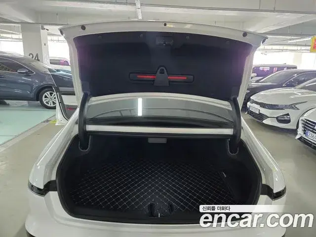 Hyundai Grandeur 2023 — Фото 17/20