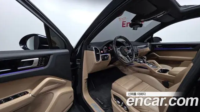 Porsche Cayenne 2020 — Фото 10/20