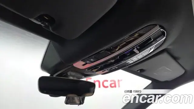 Porsche Cayenne 2020 — Фото 19/20