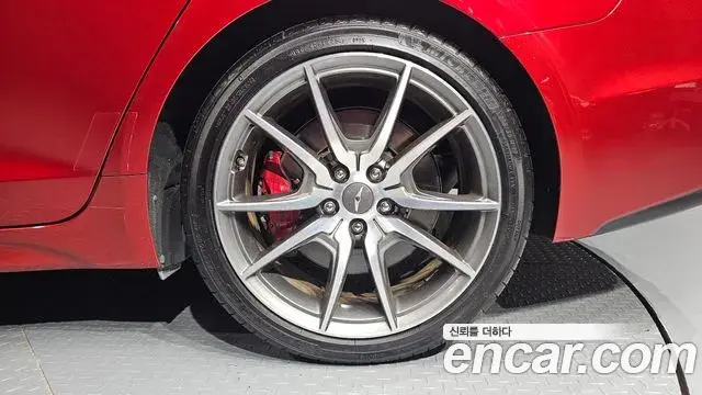 Genesis G70 2018 — Photo 22/39
