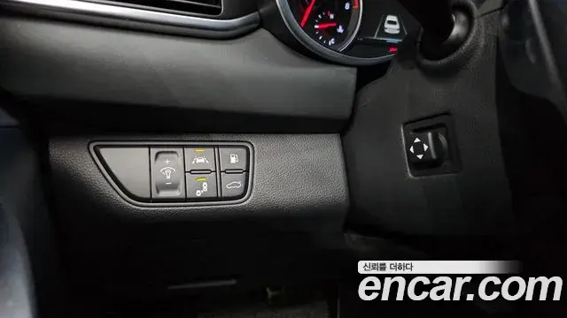 Genesis G70 2018 — Photo 9/39