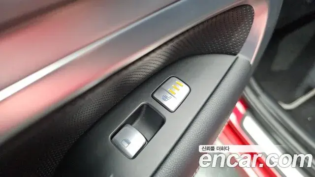 Genesis G70 2018 — Photo 34/39