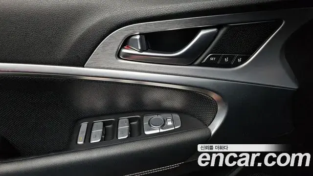 Genesis G70 2018 — Photo 4/39