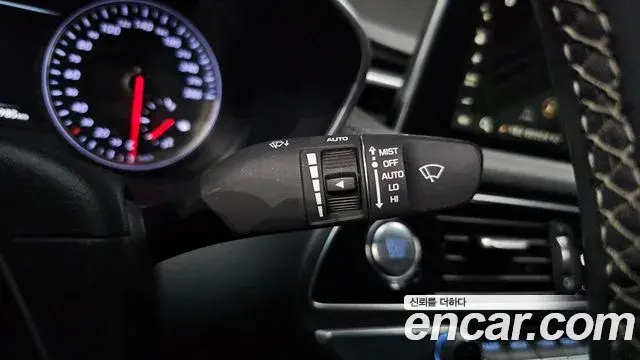 Genesis G70 2018 — Photo 7/39