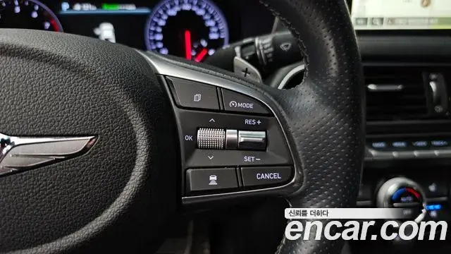 Genesis G70 2018 — Photo 24/39