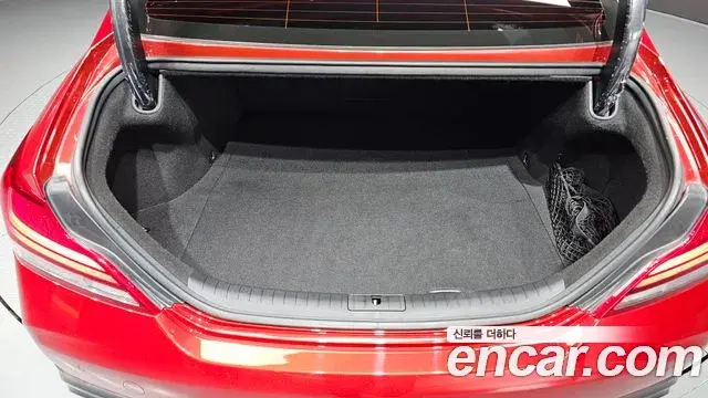 Genesis G70 2018 — Photo 29/39