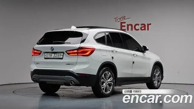 BMW X1 2019 — Фото 2/20