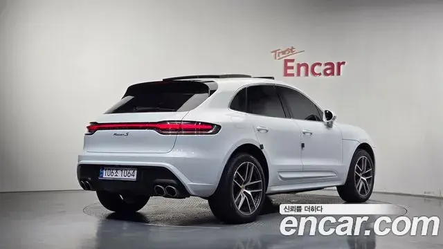 Porsche Macan 2023 — Фото 2/20