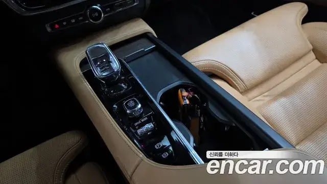 Volvo S90 2021 — ფოტო 16/20