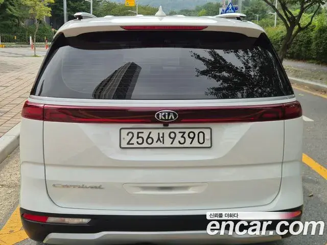 Kia Carnival 2020 — Фото 4/20