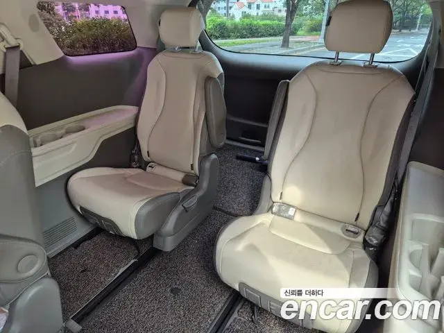Kia Carnival 2020 — Фото 10/20