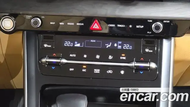 Kia Carnival 2022 — Фото 16/20