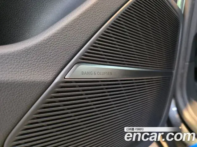 Audi Q7 2023 — Фото 15/20