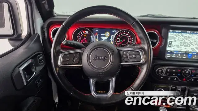 Jeep Wrangler 2021 — Фото 13/20