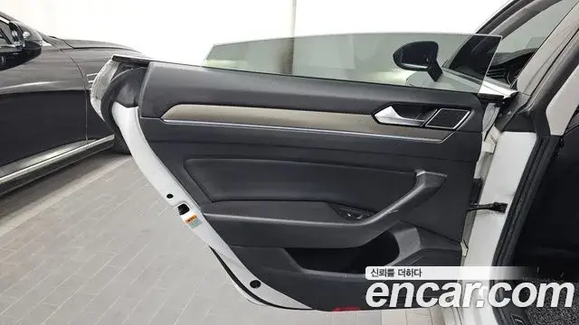Volkswagen Arteon 2019 — ფოტო 18/37